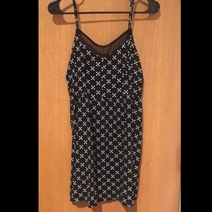 Black and white sleeveless summer dress